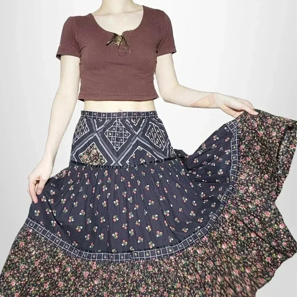 Vintage Navy and Pink Floral Midi Skirt - Picture 1 of 14